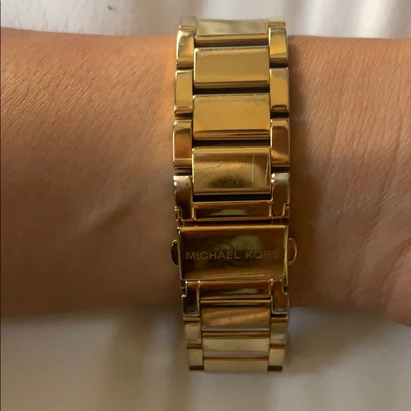 Michael Kors Watch - Picture 3 of 4